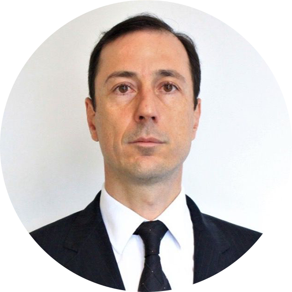 Dr. Roberto Mello Milaneze